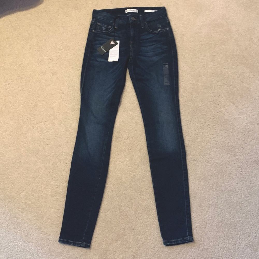 GUESS Los Angeles power curvy mid skinny jeans (New with tags)